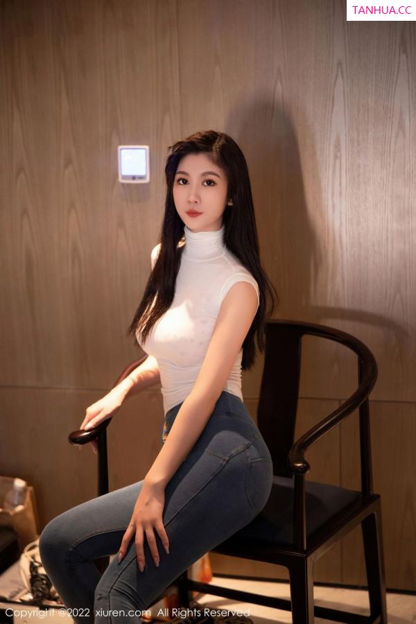 李雅柔  [XiuRen]高清写真图 2022.10.08 No.5677 李雅柔182CM第25张图片